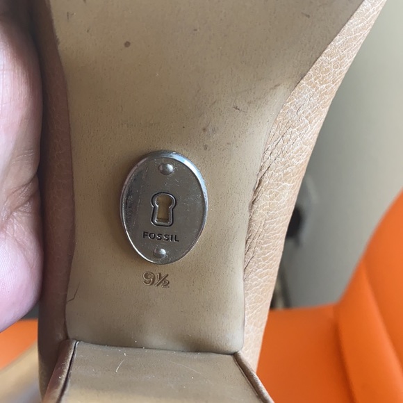 Fossil heels in good condition. - Picture 4 of 6